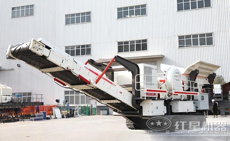 履帶破碎機_液壓自行驅(qū)動，全剛性船型結(jié)構(gòu)組合