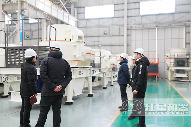 紅星廠家小型制砂機價格便宜，提供客戶到場參觀